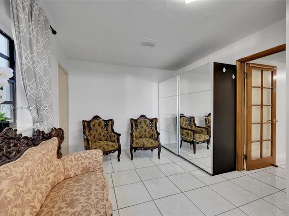 462 E 39th St, Hialeah FL 33013