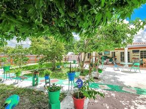 1385 NE 130th St, North Miami FL 33161