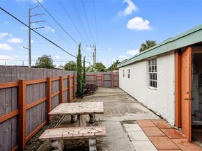1385 NE 130th St, North Miami FL 33161