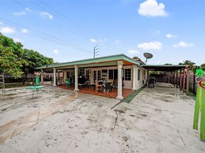 1385 NE 130th St, North Miami FL 33161