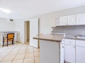 1385 NE 130th St, North Miami FL 33161
