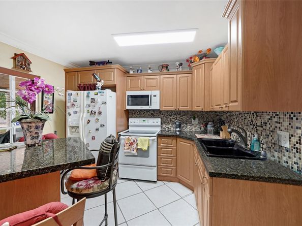 1385 NE 130th St, North Miami FL 33161