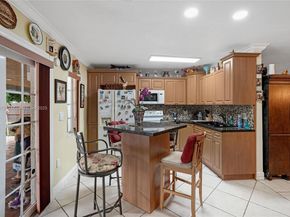 1385 NE 130th St, North Miami FL 33161