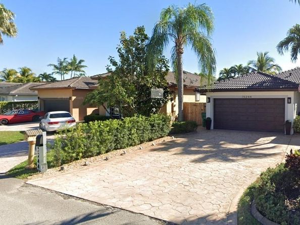 15234 SW 140th St, Miami FL 33196