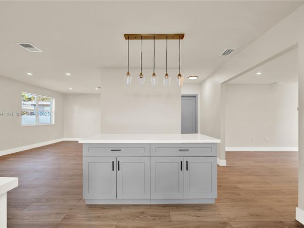 131 NE 18th St, Homestead FL 33030