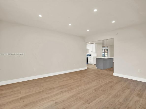 131 NE 18th St, Homestead FL 33030