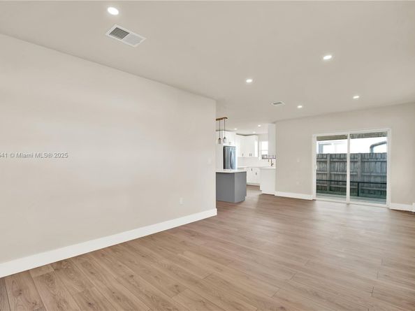 131 NE 18th St, Homestead FL 33030