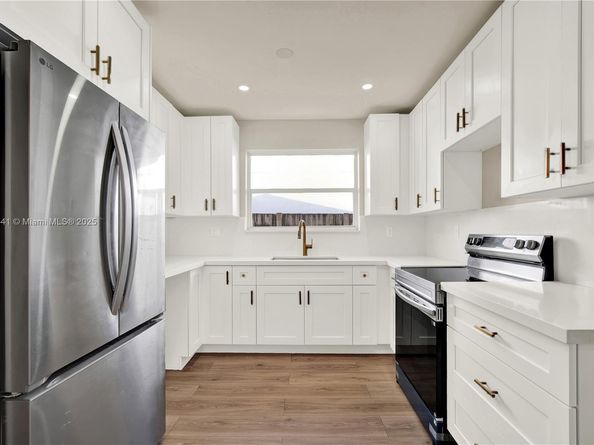 131 NE 18th St, Homestead FL 33030