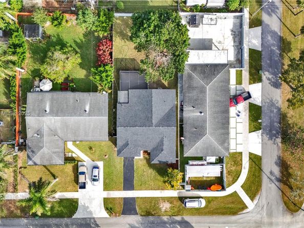 131 NE 18th St, Homestead FL 33030