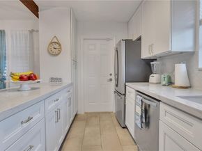 7710 NW 11th Ct, Pembroke Pines FL 33024