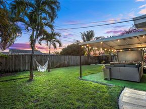 7710 NW 11th Ct, Pembroke Pines FL 33024