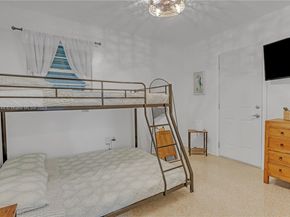 7710 NW 11th Ct, Pembroke Pines FL 33024