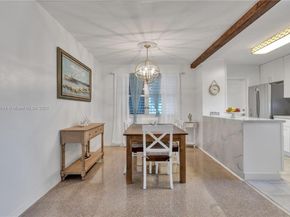 7710 NW 11th Ct, Pembroke Pines FL 33024