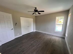 8924 47th Ct, Coral Springs FL 33067