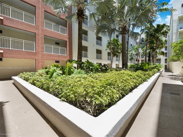 7265 SW 89th St A211, Miami FL 33156