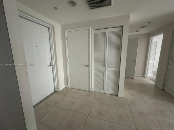 7265 SW 89th St A211, Miami FL 33156