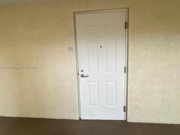 7265 SW 89th St A211, Miami FL 33156