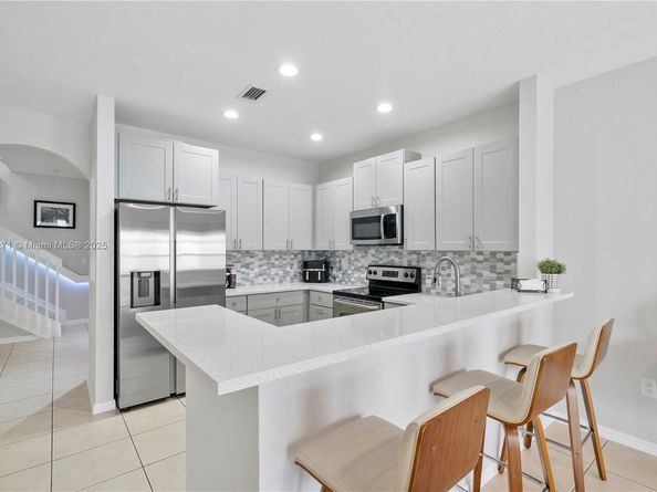 2979 NW 30th Pl, Oakland Park FL 33311