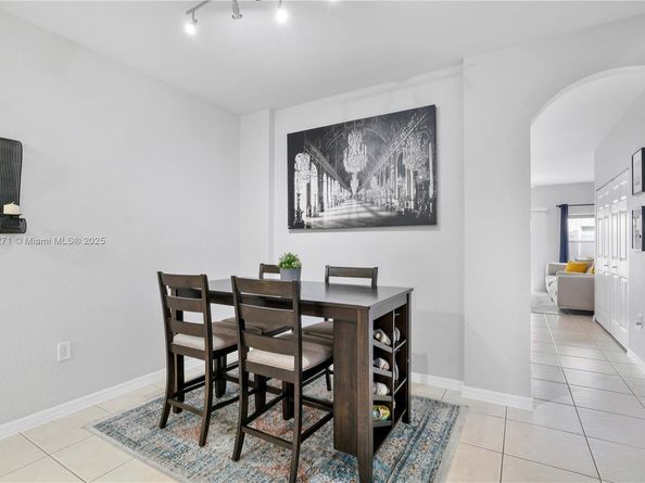 2979 NW 30th Pl, Oakland Park FL 33311