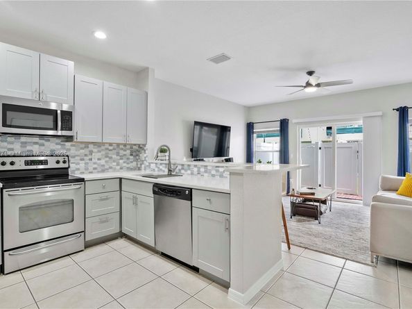 2979 NW 30th Pl, Oakland Park FL 33311