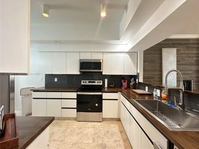 3900 Island Blvd B303, Aventura FL 33160