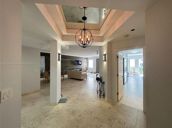 3900 Island Blvd B303, Aventura FL 33160