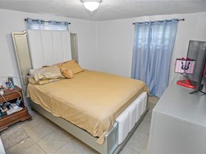 811 NW 196th Ter, Miami Gardens FL 33169