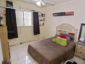 811 NW 196th Ter, Miami Gardens FL 33169