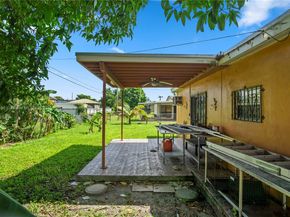 811 NW 196th Ter, Miami Gardens FL 33169