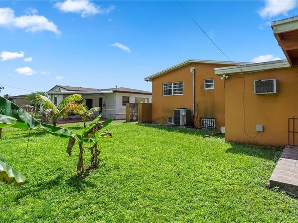 811 NW 196th Ter, Miami Gardens FL 33169
