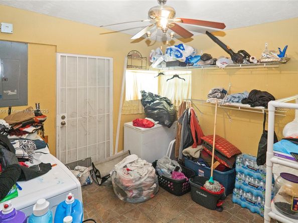 811 NW 196th Ter, Miami Gardens FL 33169