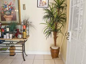 811 NW 196th Ter, Miami Gardens FL 33169