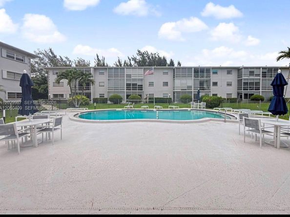 700 Layne Blvd 306, Hallandale Beach FL 33009