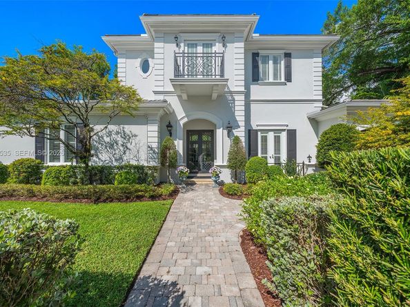 6900 Altamira St, Coral Gables FL 33146