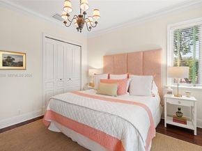 6900 Altamira St, Coral Gables FL 33146