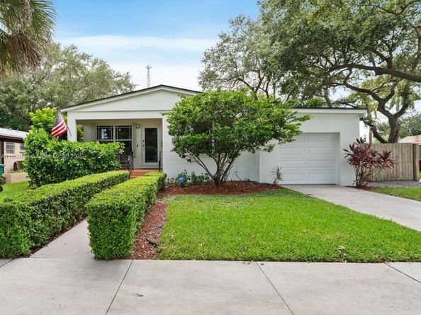 3800 SW 68th Ave, Miami FL 33155