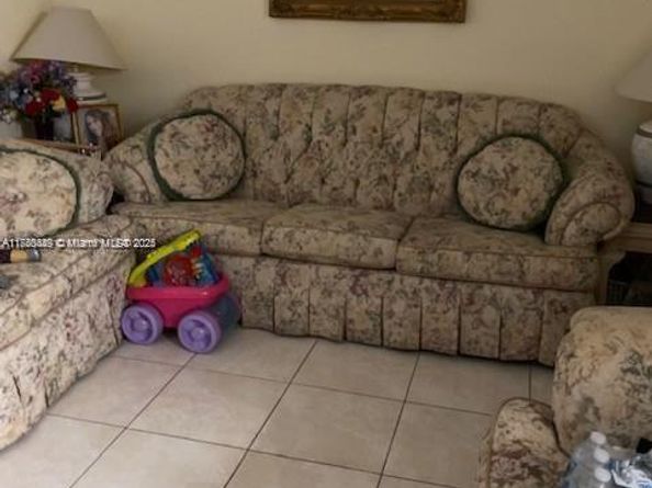 1350 SW 122nd Ave 317, Miami FL 33184