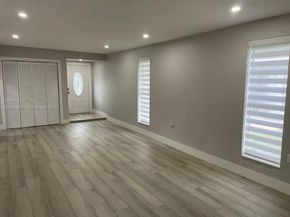 6241 NW 12th St, Sunrise FL 33313