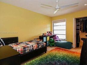 2991 Lakewood Ln 329, Hollywood FL 33021