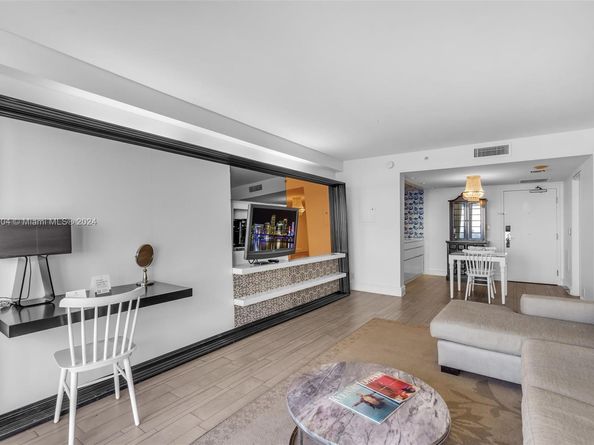 1100 West Ave 1420, Miami Beach FL 33139