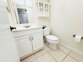 3061 NW 47th Ter 228B, Lauderdale Lakes FL 33313