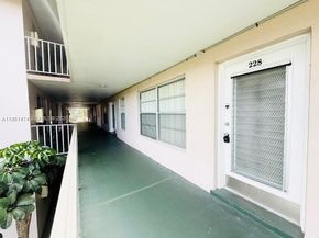 3061 NW 47th Ter 228B, Lauderdale Lakes FL 33313