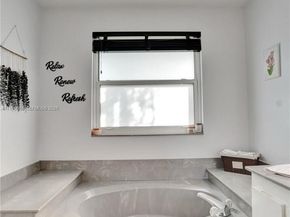 13901 Appalachian Trl, Davie FL 33325