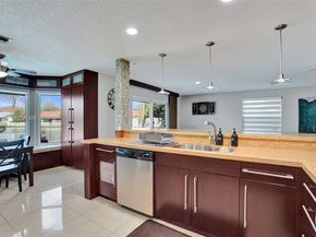 13901 Appalachian Trl, Davie FL 33325