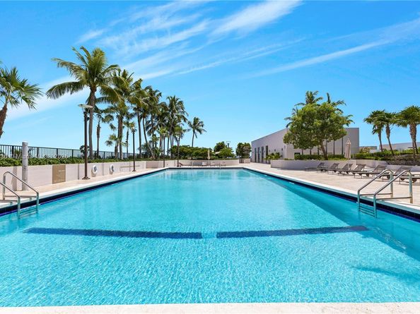 1000 Venetian Way 810, Miami FL 33139