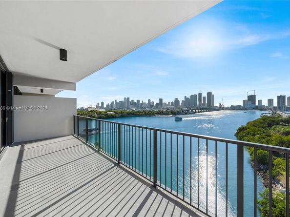 1000 Venetian Way 810, Miami FL 33139