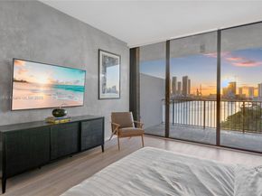 1000 Venetian Way 810, Miami FL 33139