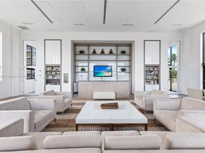 1000 Venetian Way 810, Miami FL 33139