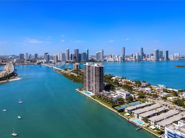 1000 Venetian Way 810, Miami FL 33139