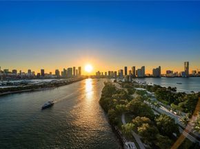 1000 Venetian Way 810, Miami FL 33139
